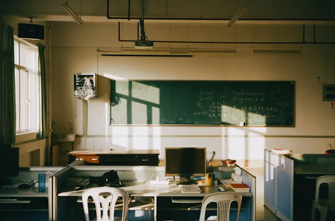成都韩语培训与法语培训课程对比：零基础学员选课要点与学习路径规划正文配图 1